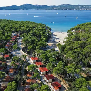 **** Park za odmor Mobilehome Victoria - Camp Soline Croatia